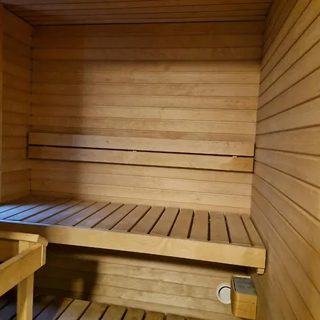 Spacious For 8 With Sauna In Jatkasaari *